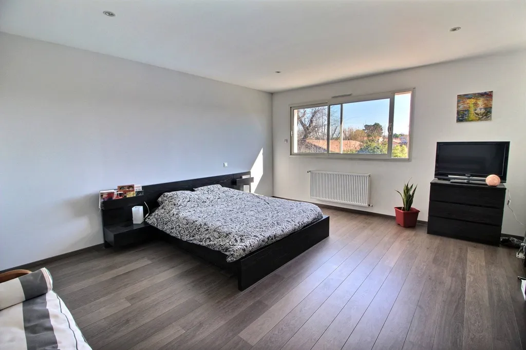 Recherche maison contemporaine familiale avec piscine quartier les Echoppes PESSAC