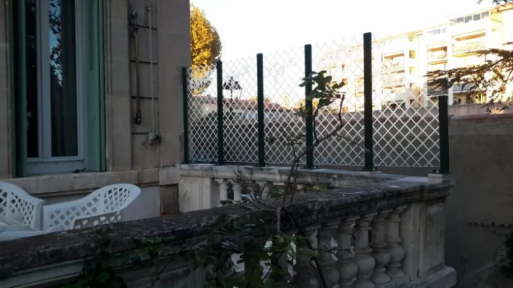 Gardes corps avec vitrages décoratifs sur Salon De Provence