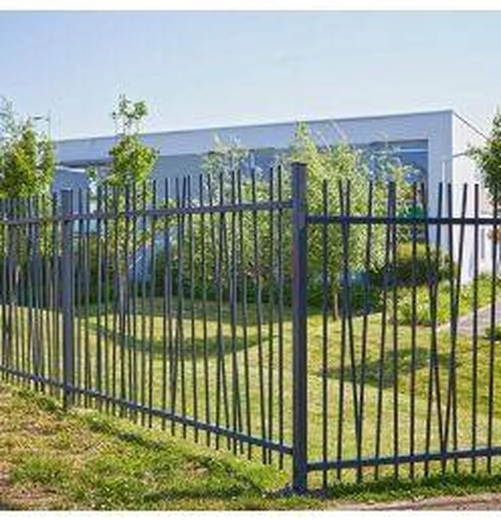 Clôture barreaudée