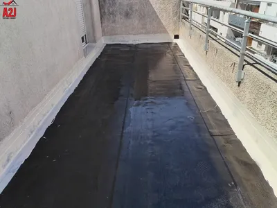 Rénovation d'une étanchéité de terrasse isolée avec dalle sur plots au dernier étage d'un appartement sur Marseille