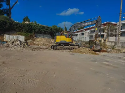 Sondages de sol à la pelle mécanique