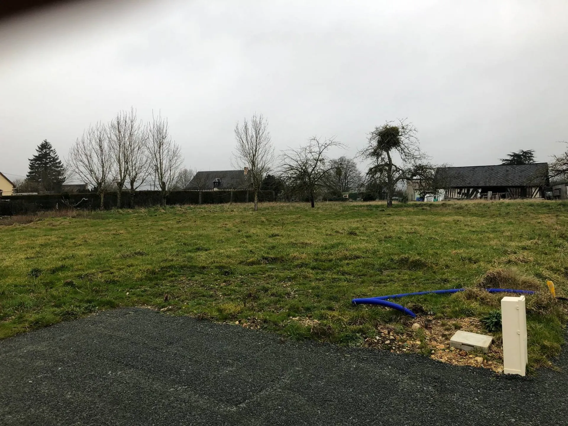 Terrain constructible de 827m² à vendre sur la commune de Vatteville la Rue