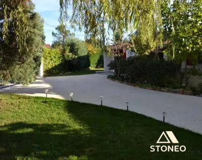 Allées en moquette de pierre, solutions de qualité avec STONEO expert marbre et résine 26, 07 et 38