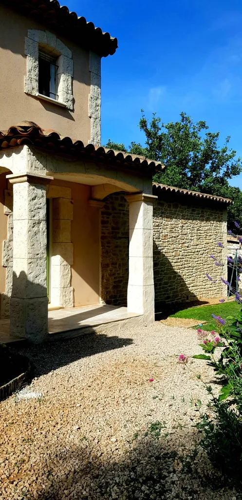 enduit pierre pas cher sur façade brignoles