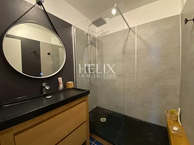 Le Pecq Rive gauche, appartement meublé en étage élevé avec ascenseur et balcon 