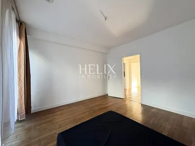 A louer bel appartement 4 pièces de 91,34 M2 avec un balcon de 6 M2 à deux pas de la place du marché, 5 minutes du RER.