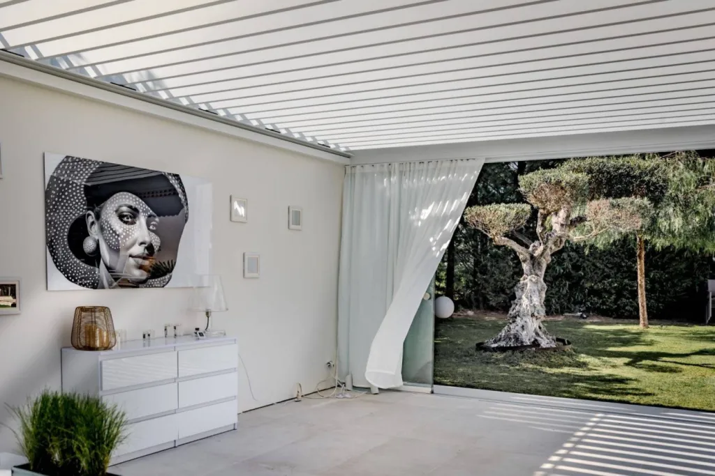Pergola bioclimatique en PACA 