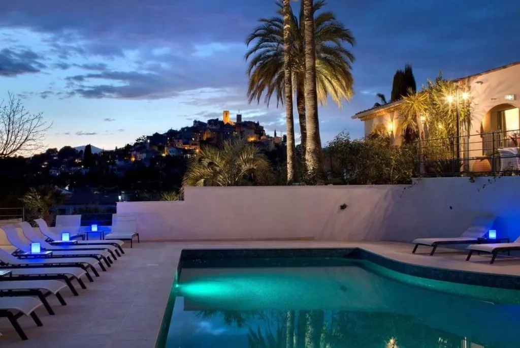 Sol Terrasse Piscine de L'Hôtel Domaine Du Jas 