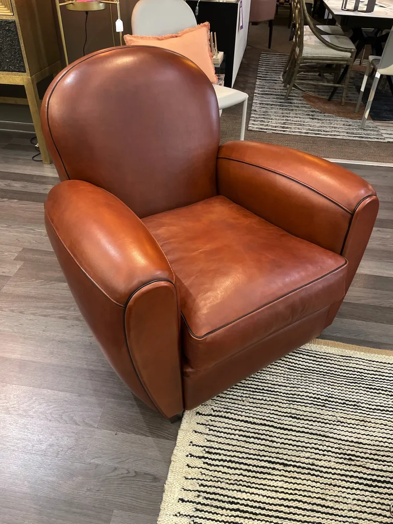 fauteuil club en cuir marron à hyeres