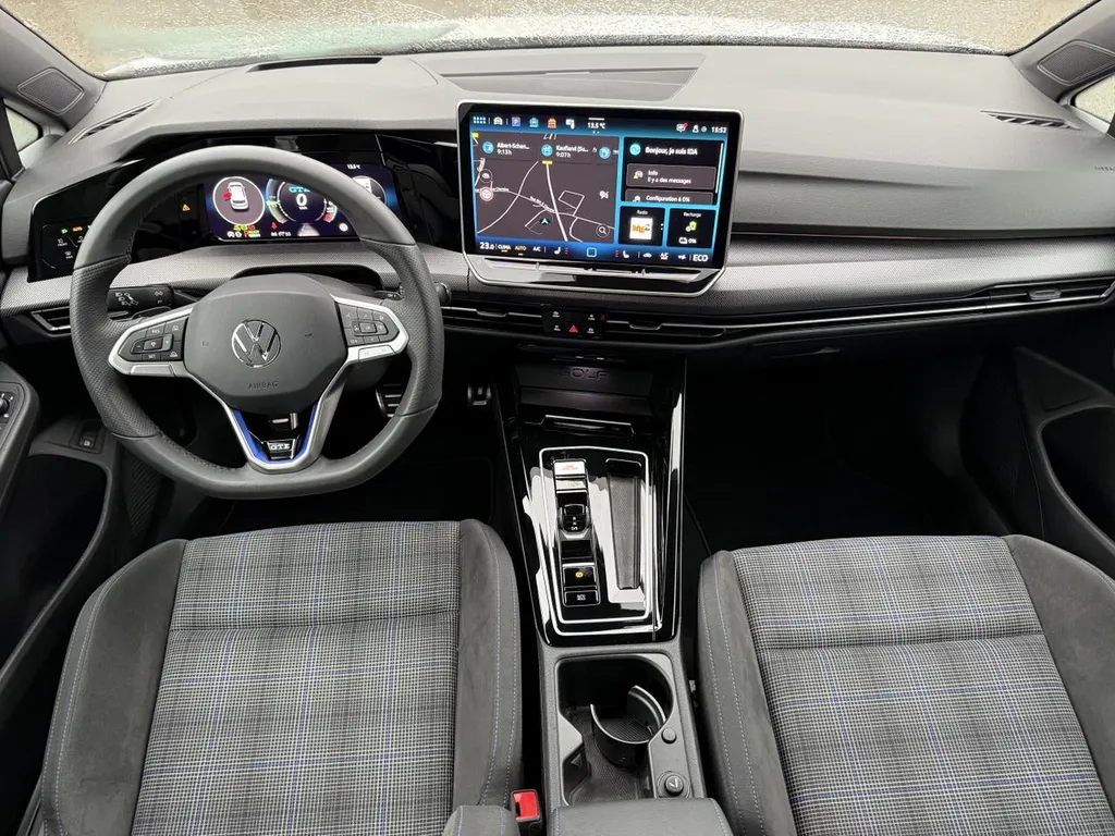 Volkswagen Golf GTE eHybrid 272 DSG6 occasion à Rouen – Hybride sportive garantie constructeur