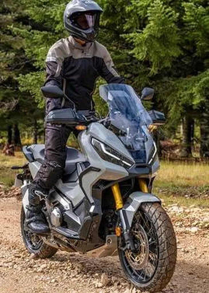 SCOOTER NEUF HONDA X-ADV 750 BANDOL
