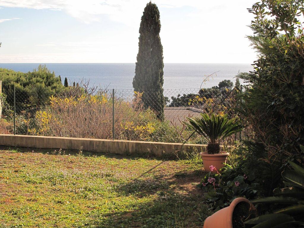 T4 en rez-de-jardin à Cassis avec vue mer
