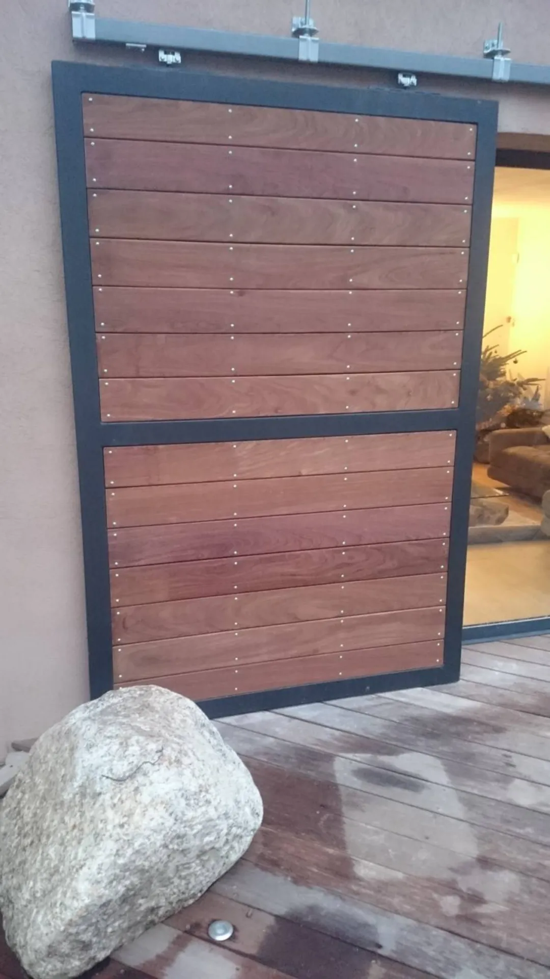 Thermolaquage d'un Volet Acier / Bois coulissant réalisé par Olivier GIANI à Villelaure (84)