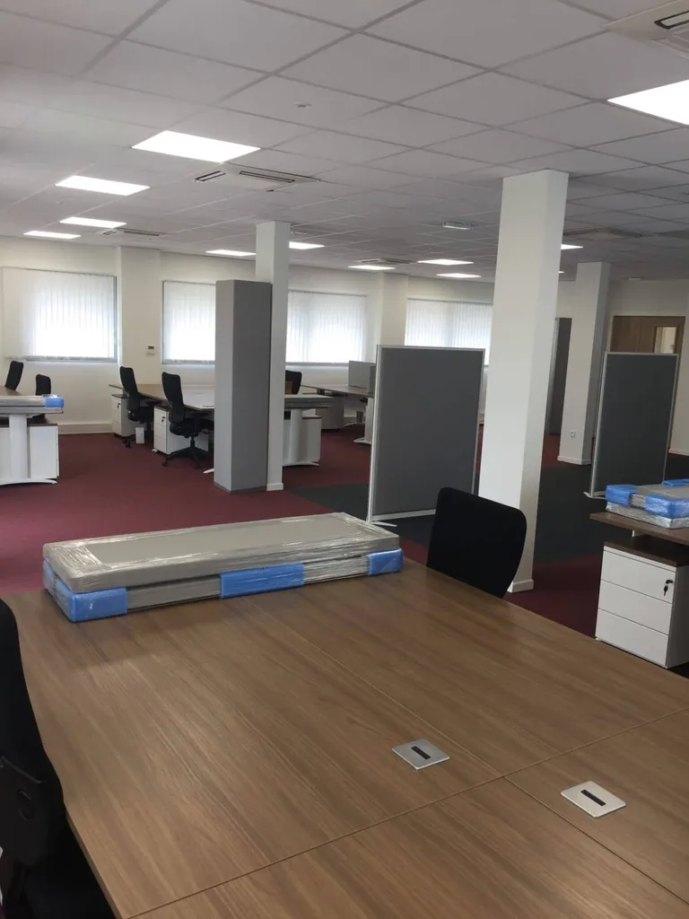Open-space aménagé par CONCEPTYS AMÉNAGEMENT à Arras
