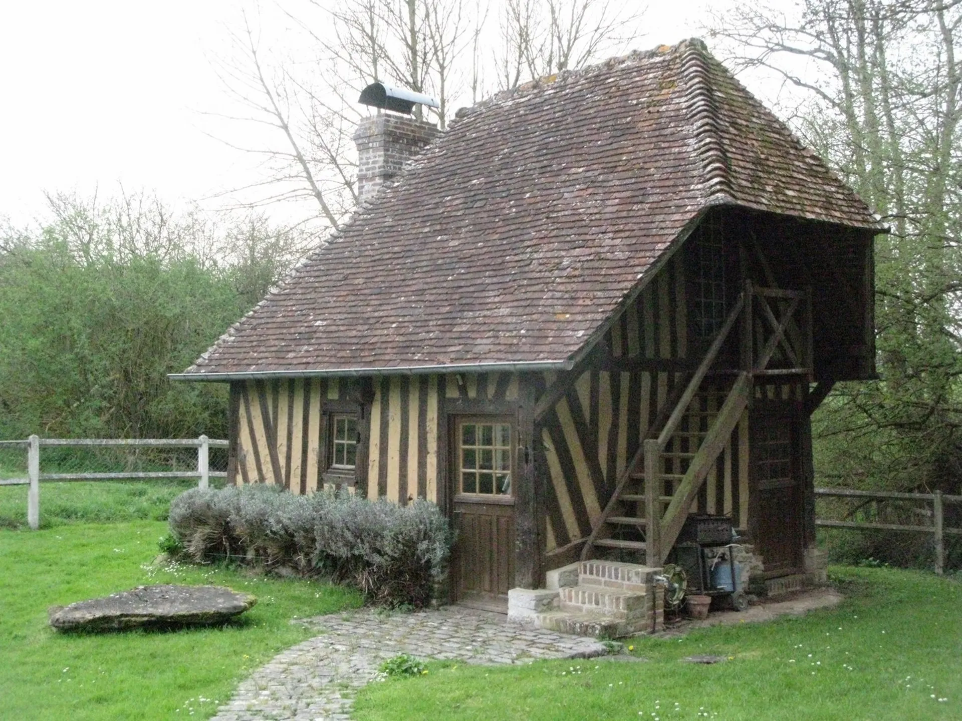 MAISON NORMANDE AVEC MAISON D'AMIS PROCHE LISIEUX, CALVADOS