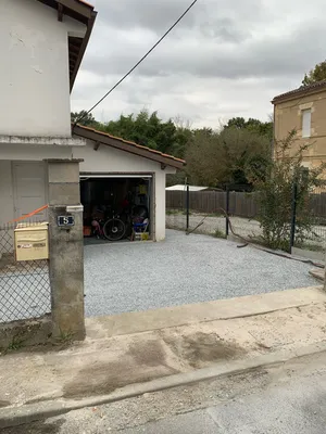 Rénovation d'une allée carrossable en gravier stabilisés sur Léognan proche de Cadaujac 