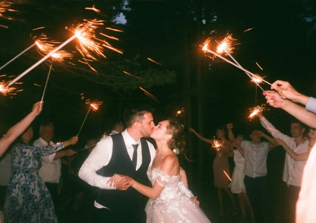 Votre Wedding Planner expérimentée pour l'organisation de A à Z de votre mariage sous un ciel étoilée 