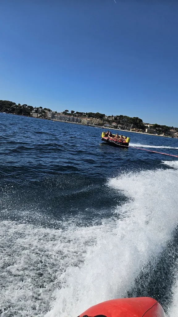 Bouée tractée canapé à six-fours-les-plages