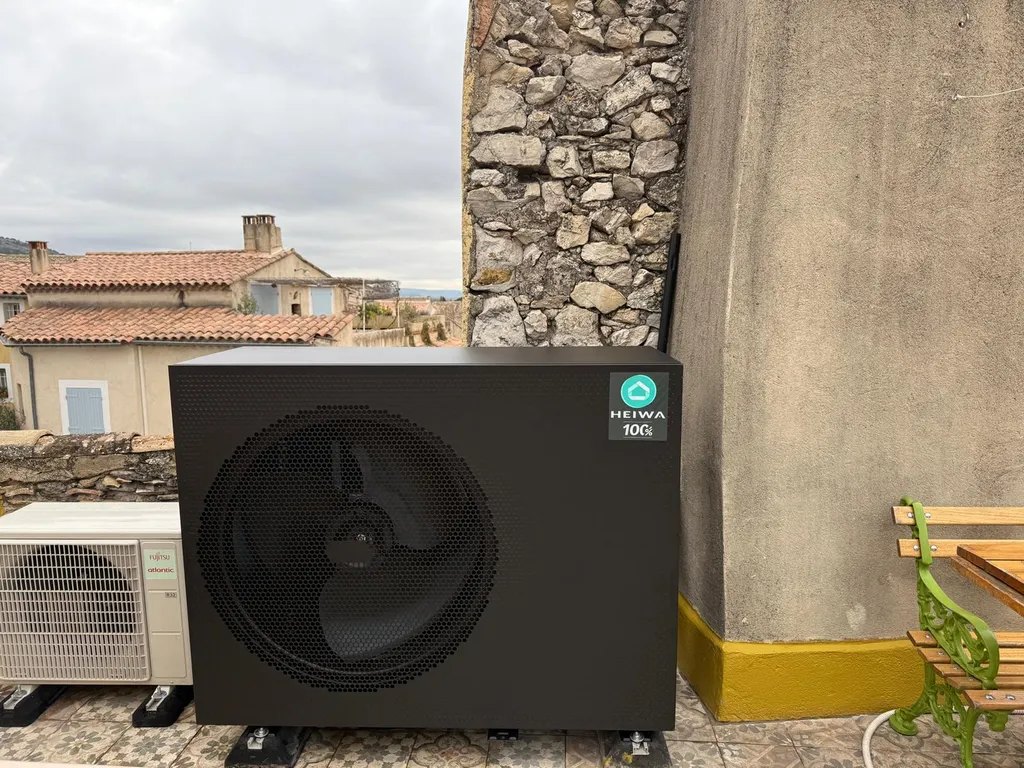 Pose d’une pompe à chaleur bi-bloc air/eau à Mérindol (84)