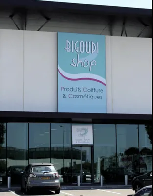 Vente aux enchères – Droit au bail et stock dédiés à la coiffure (Bigoudi Shop)