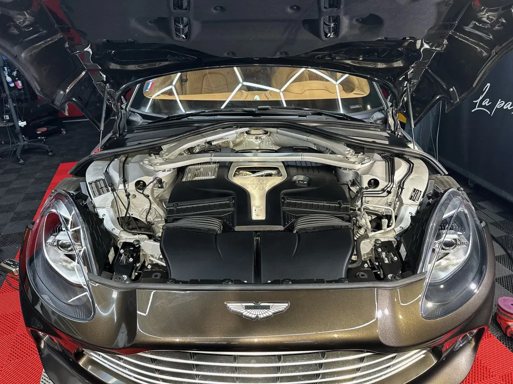 DETAILING auto protection carrosserie Aston Martin DBX sur Limonest 