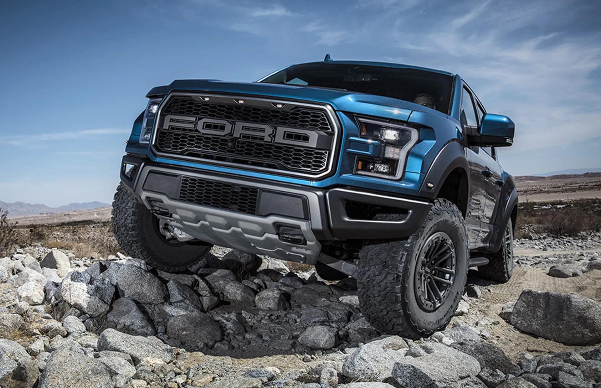 Ford Raptor R V8 importé du Canada à Bordeaux – pick-up extrême américain