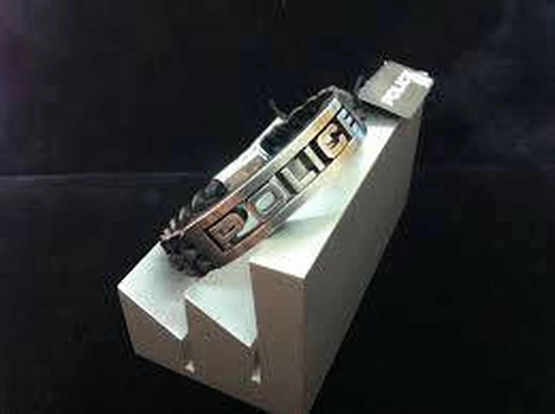 Bijou homme acier Police Or Ligne Gujan Mestras Bassin d'Arcachon