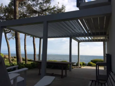 Couverture terrasse restaurant amovible a cannes dans les Alpes Maritimes