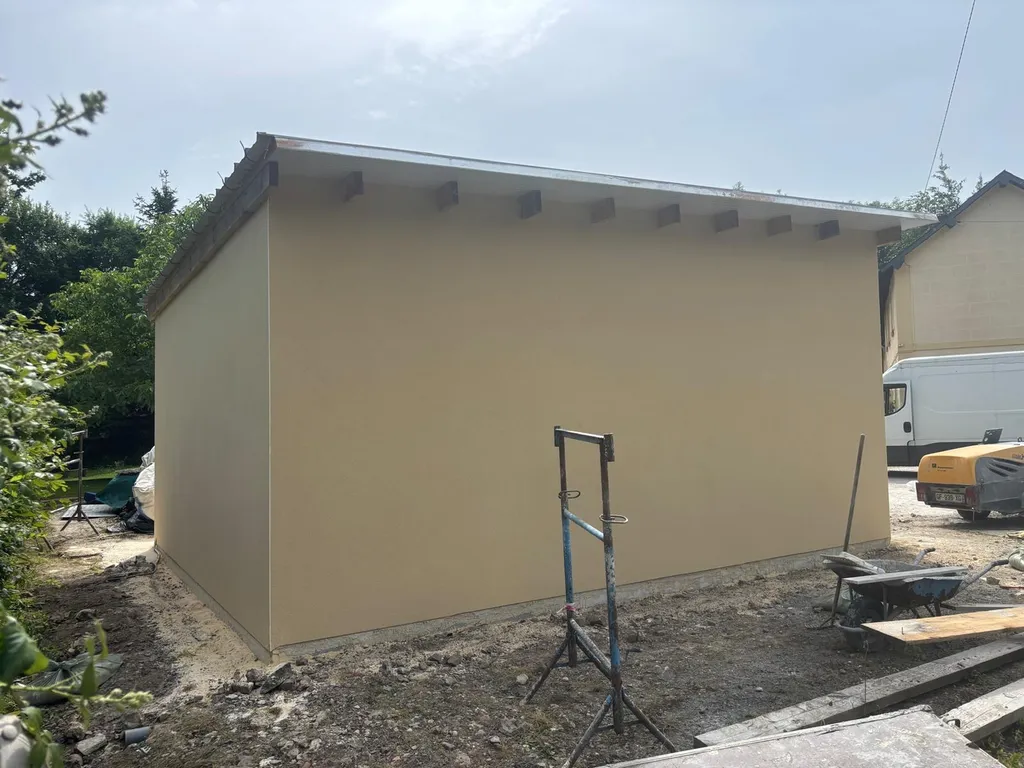 Enduit projeté sur garage à Honfleur 14