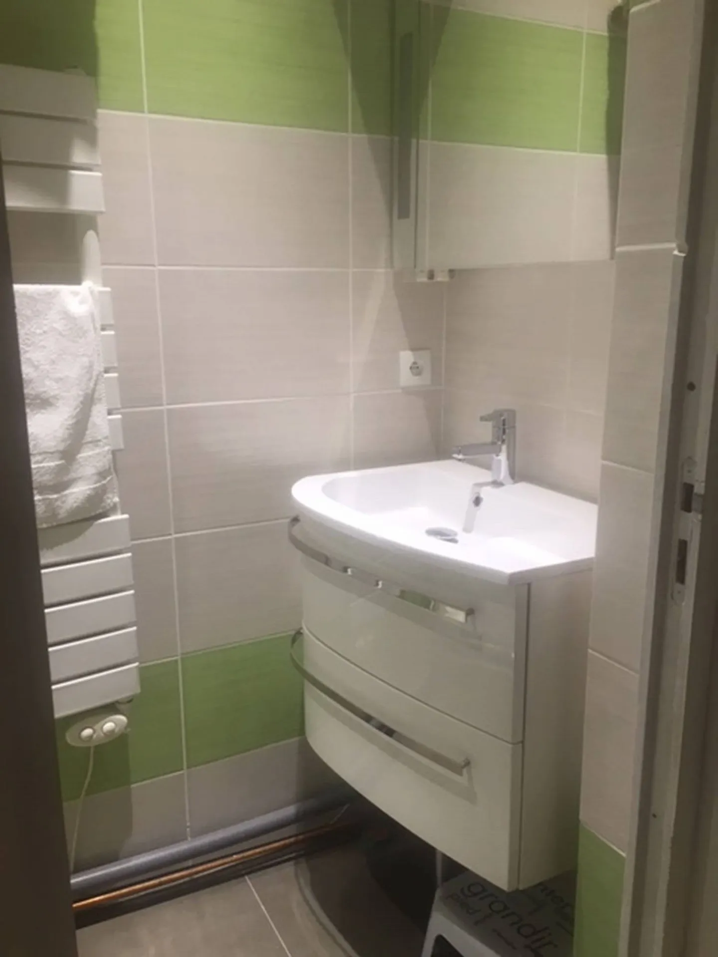   Vente appartement centre ville Carnoux en Provence avec garage 