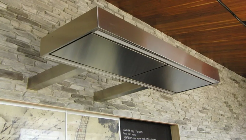 Hotte murale avec aspiration par la suspension