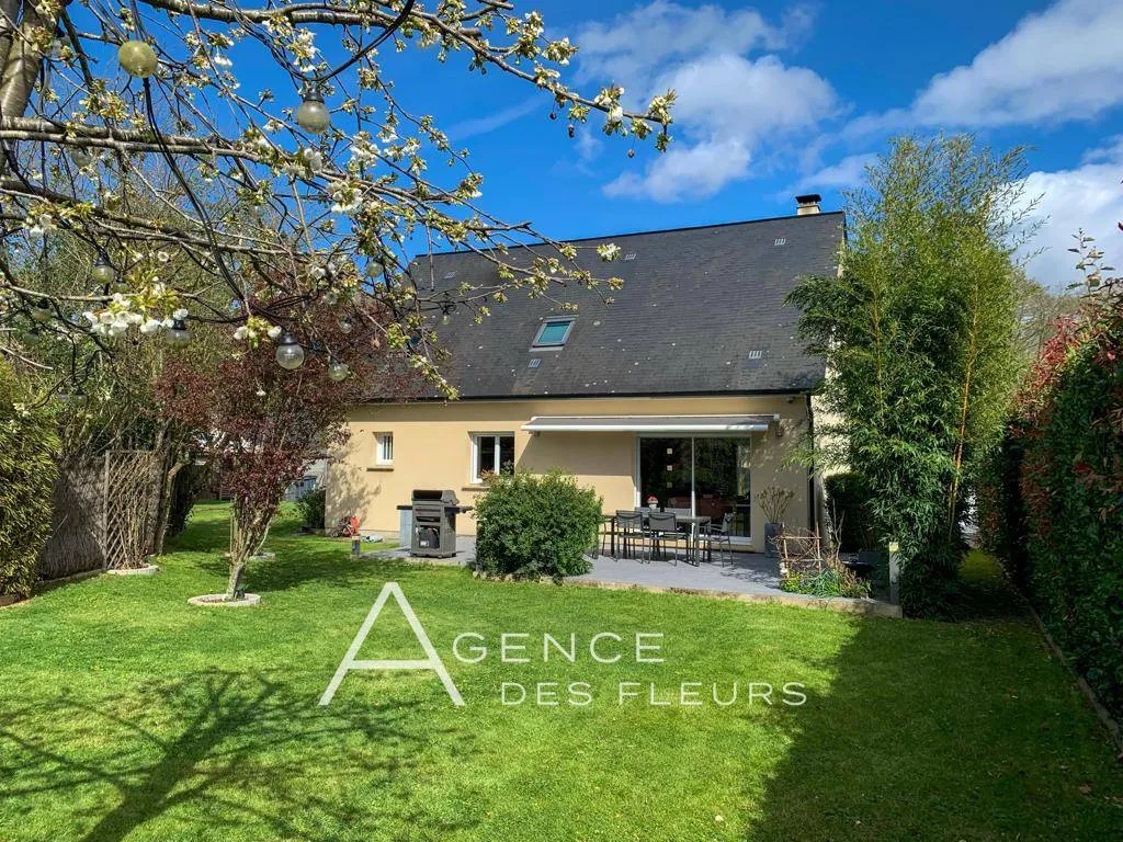 A saisir maison vivable de plain-pied de 127 m² édifiée sur un terrain de 807 commune de THUIT ANGER 27370