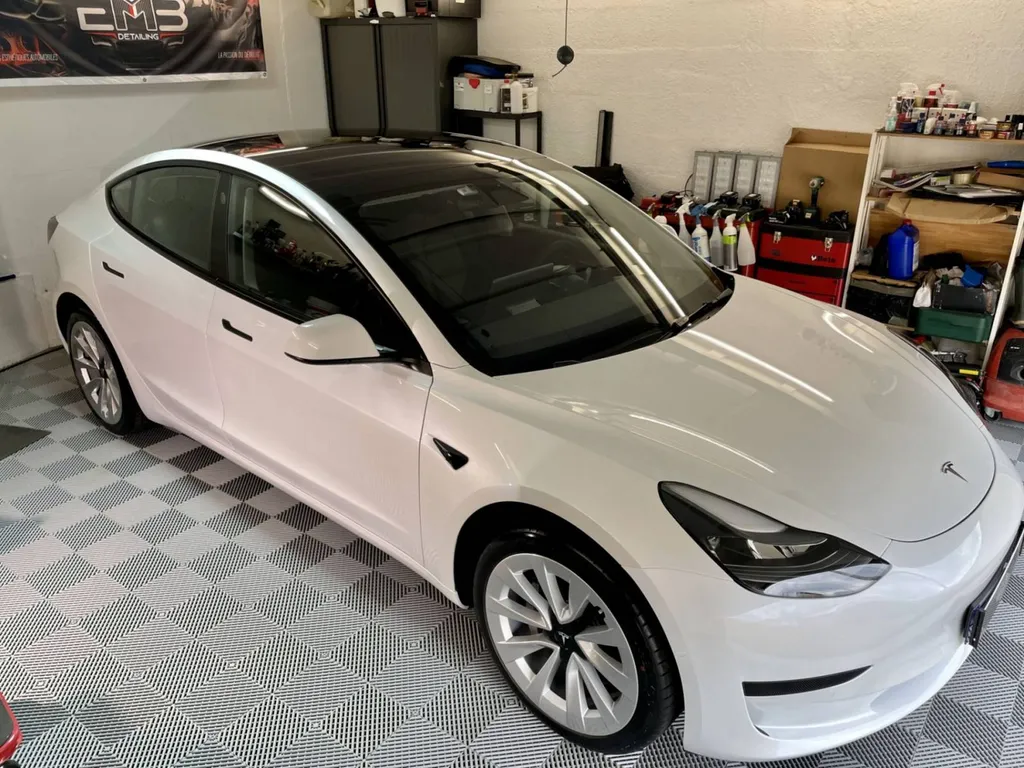 Prix d'un traitement céramique tesla model 3 à Lyon