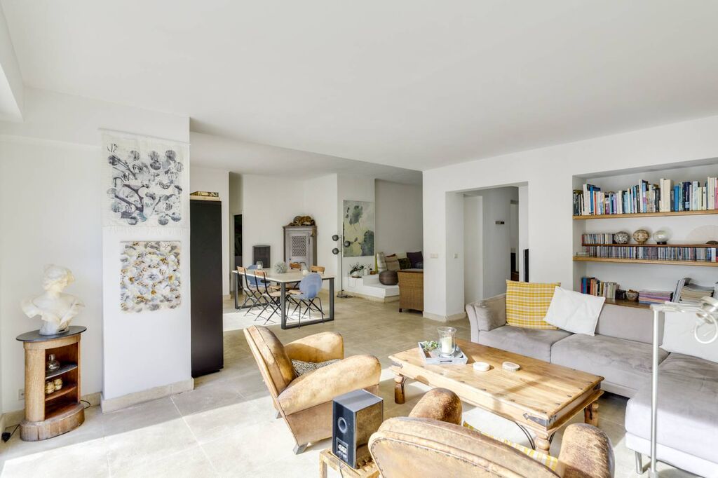 Vente villa de plain-pied Cassis  avec piscine et parkings dans lotissement sécurisé