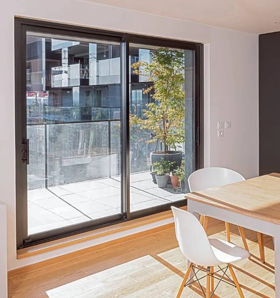 Devis gratuit installation de baie vitrée aluminium K-Line sur-mesure à Caluire