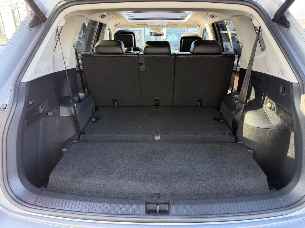 Volkswagen Tiguan Allspace occasion proche Rouen : SUV 7 places Elegance Exclusive garanti chez Caudebec Automobiles La Frénaye