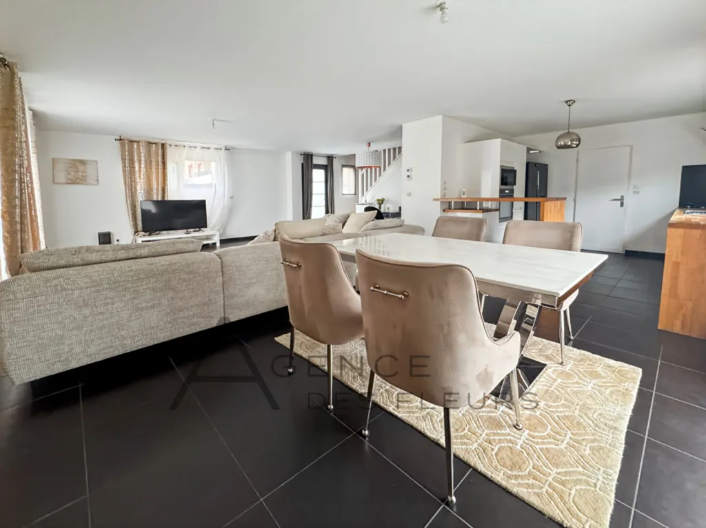 A saisir maison familiale de 131 m² édifiée sur 600m² de terrain sur la commune de ST PIERRE LES ELBEUF 76320