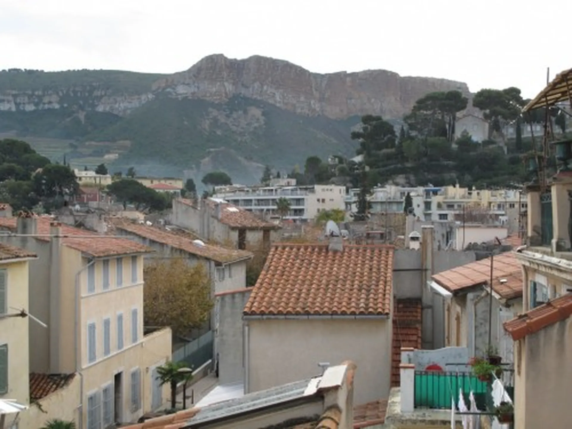 A vendre appartement 2 Cassis dans le centre, proche de toutes commodités