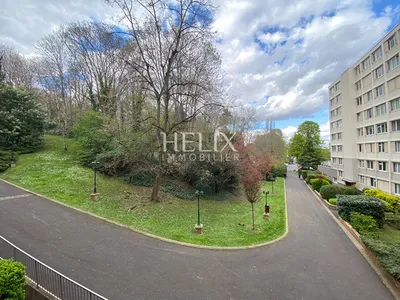 Le Pecq rive gauche - appartement 3 pièces lumineux dans une résidence familiale récemment ravalée 