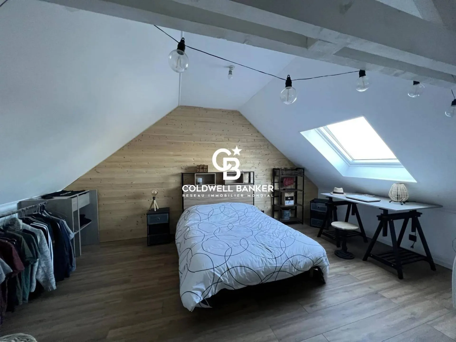 Maison familiale  rénovée avec un garage quartier Riffaudières au Mans A vendre