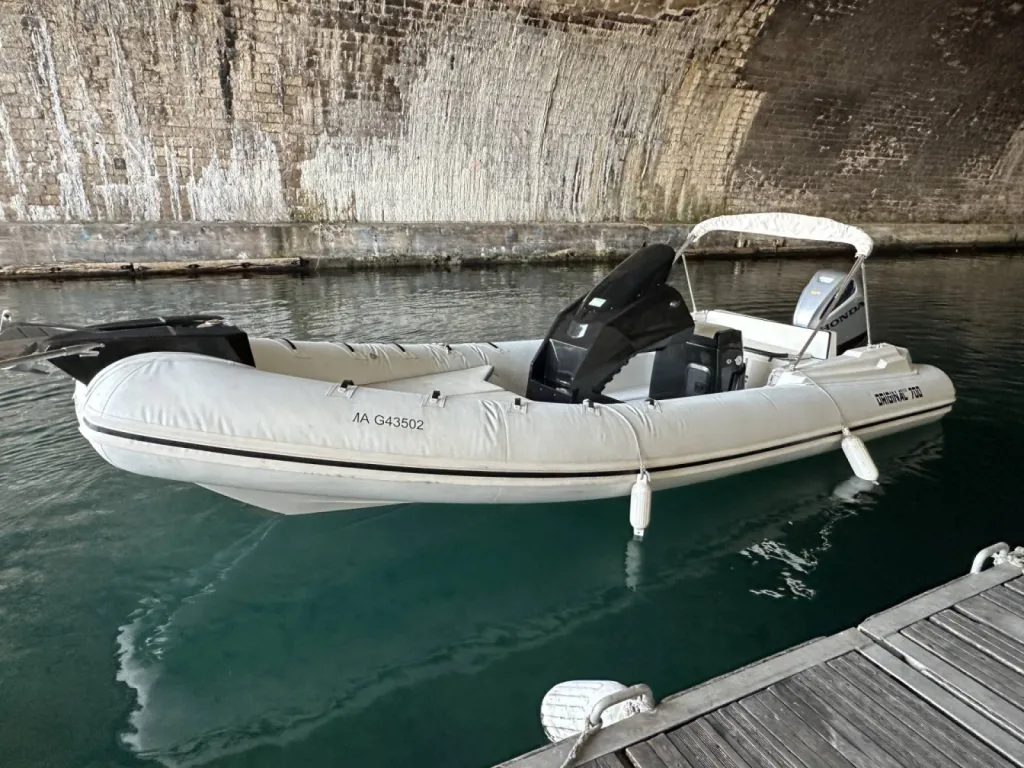 ORIGINAL RIB 700 bateau semi-rigide d'occasion disponible à Six-Fours les plages