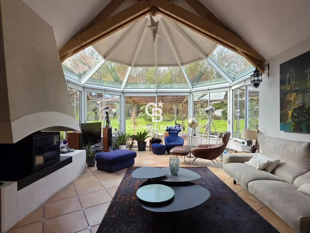 maison à vendre au Nord du Mans avec grand terrain arboré et piscine