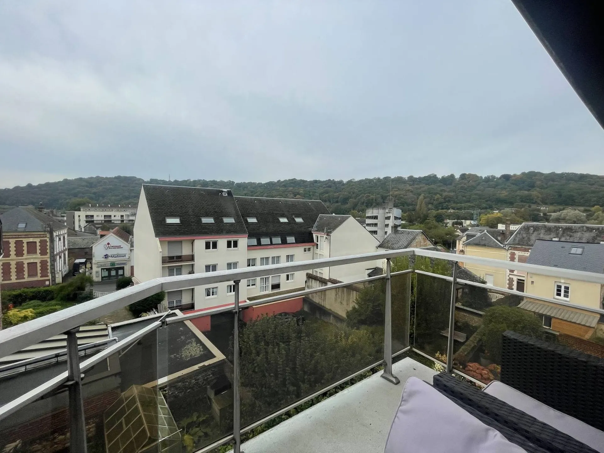 Bel appartement en duplex situé à Lillebonne