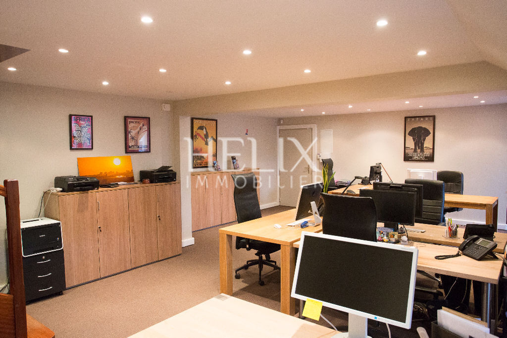 Local commercial à louer 80 M2 à Saint Nom la Bretèche