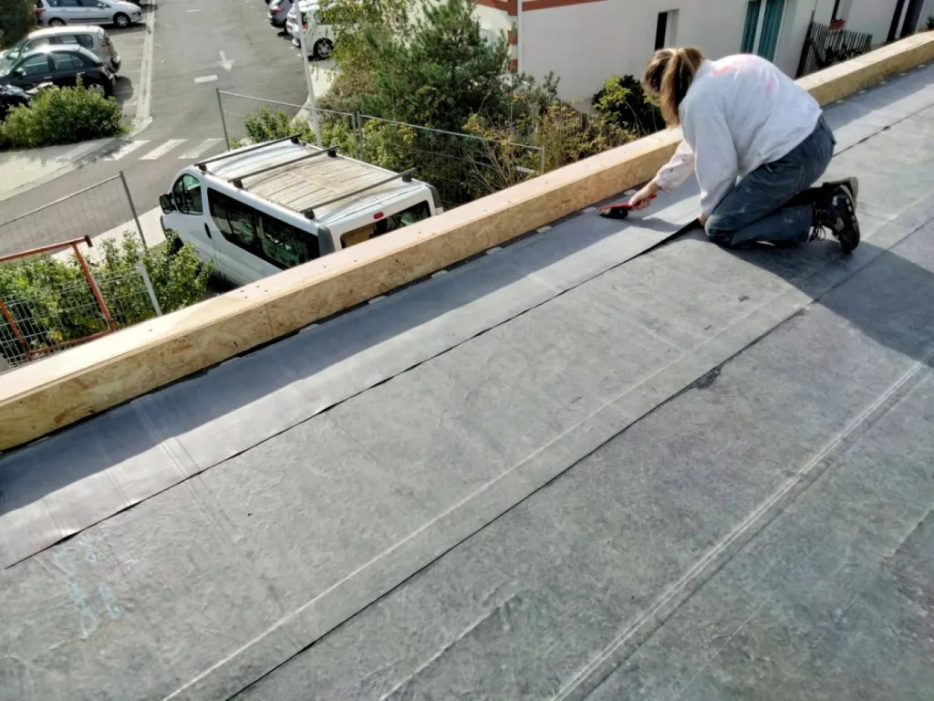 Réalisation de l'étanchéité d'un toit terrasse en EPDM sur le bassin d'Arcachon