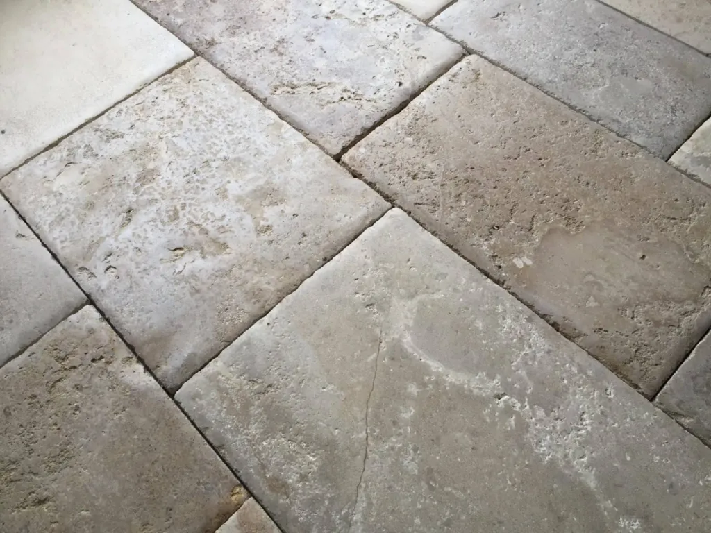 Dallage ancien en pierre de Dordogne