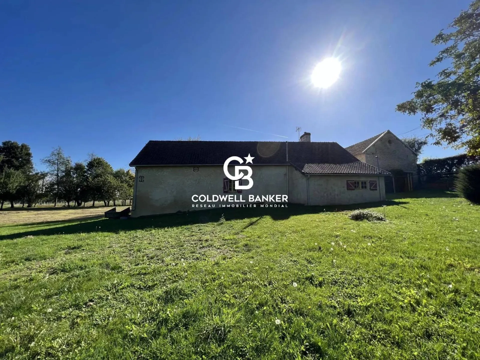 longère à vendre en sarthe avec dépendance et grand terrain