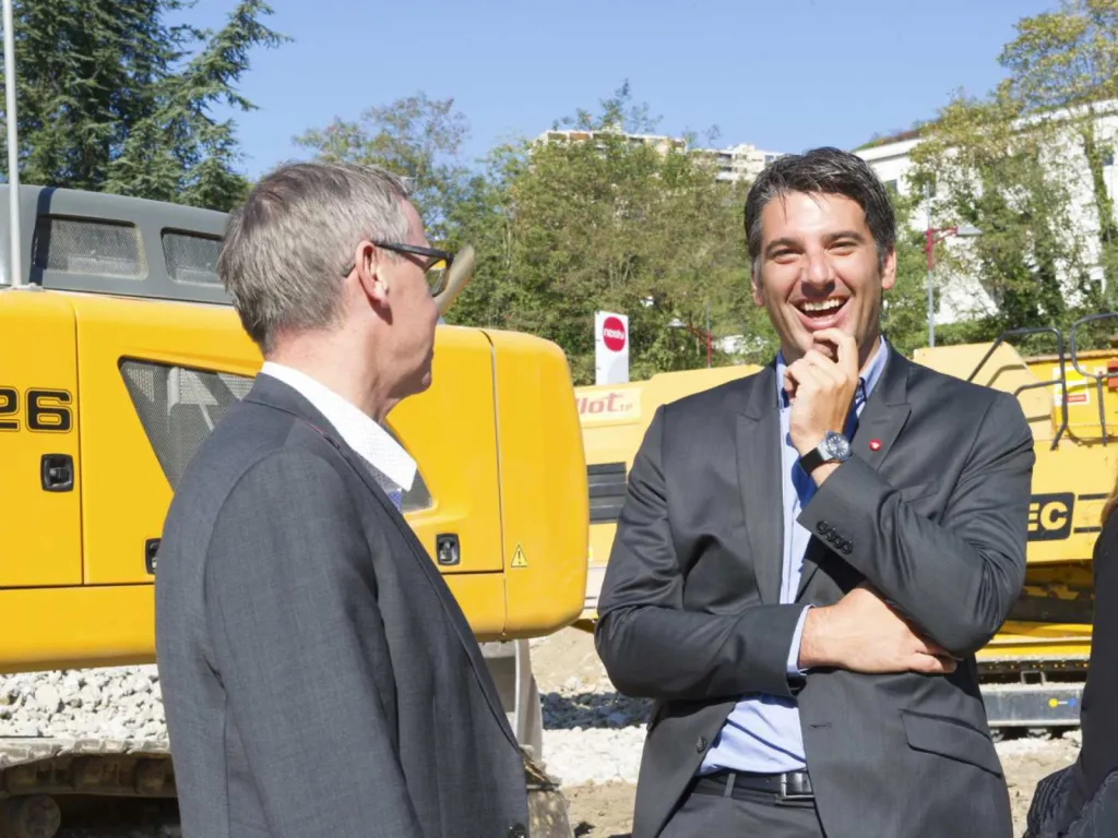 Reportage photographique événementiel pose de la première pierre résidence 
