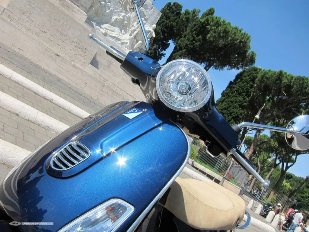 Scooter neuf VESPA LX 125cc 3V.