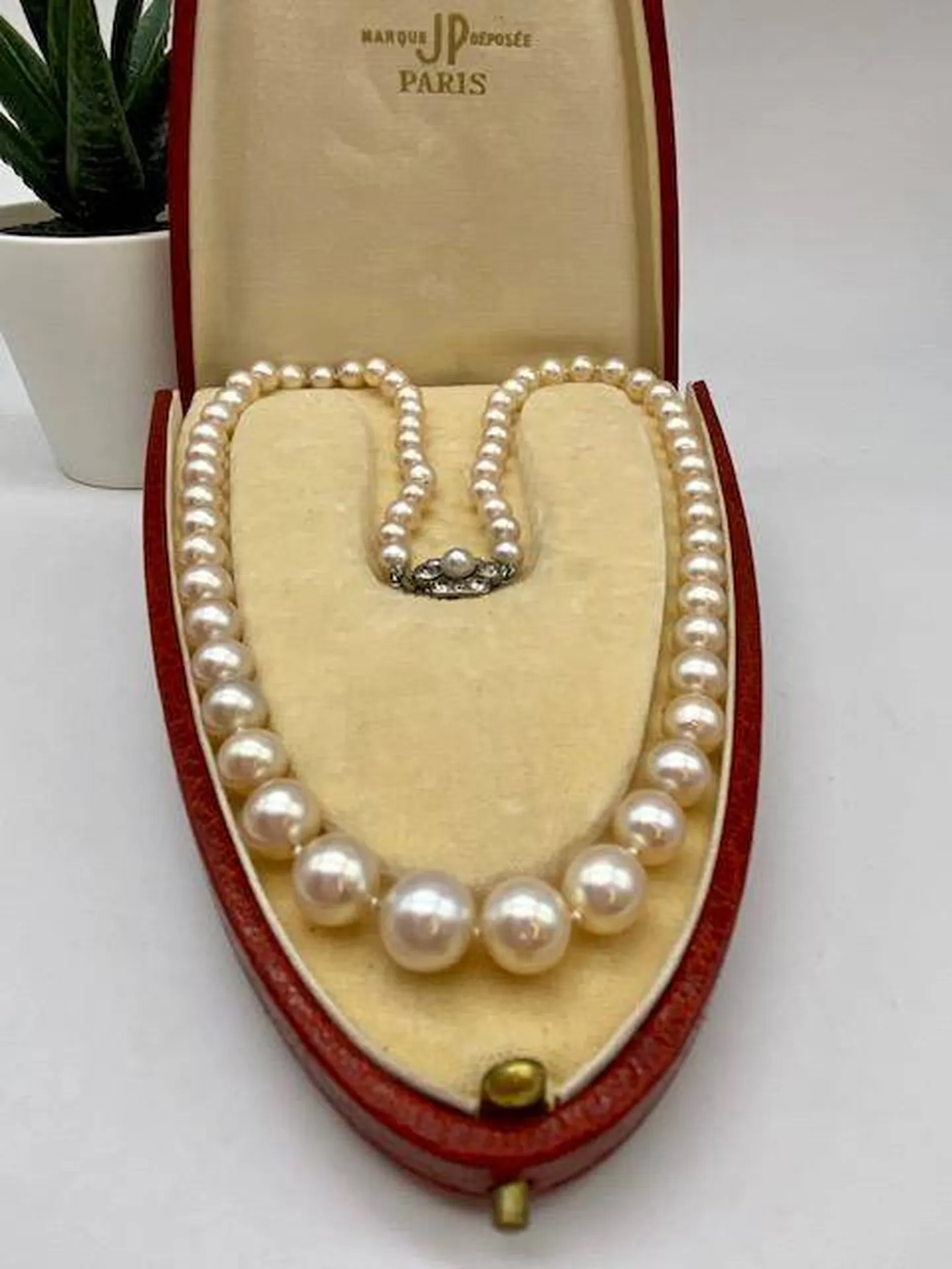 Collier perles de culture eau de mer fermoir platine et diamants occasion Or Ligne Le Ferret Bassin d'Arcachon